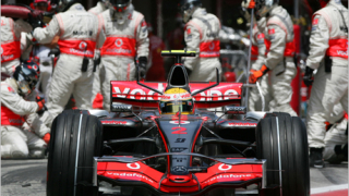 Скандал с крилото на "Сребърните стрели"?