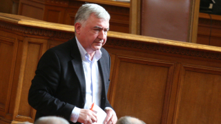 БСП вика Борисов в НС заради бунта на бежанците в Харманли