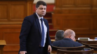 ГЕРБ обмислят процедура по импийчмънт на президента Румен Радев Решението