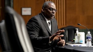 Новият Лойд Остин в неделя по време на първия си