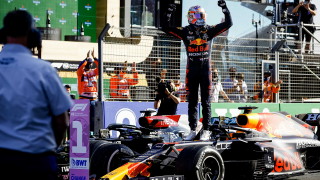 Нидерландецът Макс Верстапен стана за първи път шампион във Формула