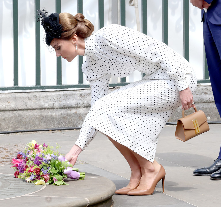 Кейт Мидълтън с рокля на Alessandra Rich