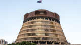 В Нова Зеландия подкрепиха стриктни закони върху притежанието на оръжие