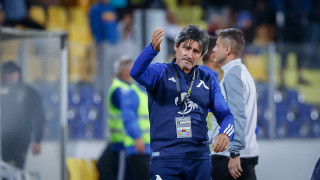 Треньорът на Левски Николай Костов отново заложи на новата