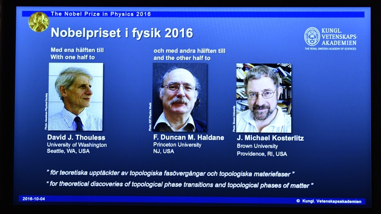 Трима британци си поделят Нобела за физика за 2016 г.