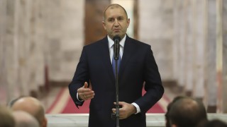 В авиацията отговорност носи командирът Така президентът Румен Радев отговори