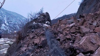 Започва укрепване на свлачището при 72 ри км на първокласния път