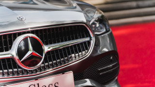 Daimler AG планира да продаде целия си дял в Renault