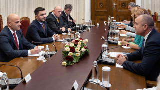 Президентът Румен Радев и министър председателят на Република Северна Македония Димитър