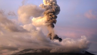 Филипините готвят тримесечно извънредно положение заради вулкана Майон