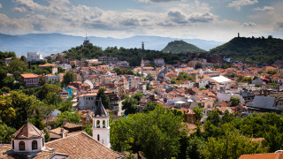 Националният институт за недвижимо културно наследство иска близо 30 от