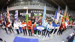 Боксьори от 4 континента се събраха на лагер в София