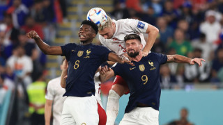 Френският полузащитник Орелиен Чуамени взе титулярното място в националния отбор