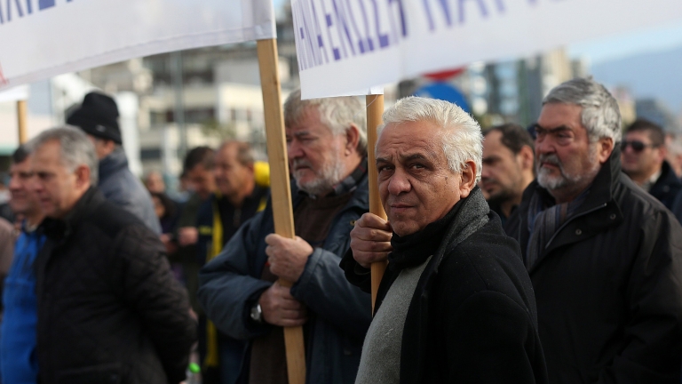 Нова порция шокови мерки е цената на помощта за Гърция