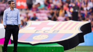 Треньорът на Барселона Ернесто Валверде говори пред медиите след разгромната