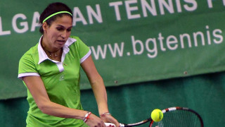Изабелла Шиникова отпадна във втория кръг на турнира по тенис