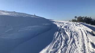 Обилен снеговалеж наложи спиране на камионите през прохода Троян Кърнаре Във