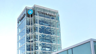 Американската компания Carvana която се занимава с търговия с коли