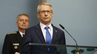 Денков критикува Радев, че на закъсняла среща за сигурността не е поканил партийни лидери