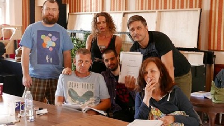 Юлиан Вергов и Владо Карамазов с нов спектакъл