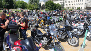 Мотористи от всички краища на страната излязоха на национален протест