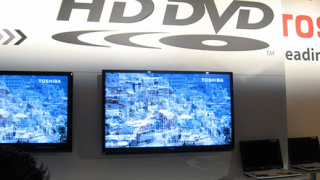 Toshiba намалява драстично цените на HD-DVD плеърите си