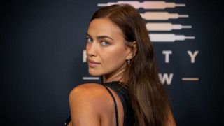 Когато Ирина Шейк позира с бельото на Риана