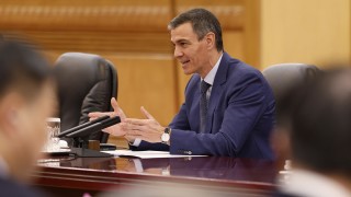 Агенция EFE съобщава че испанският министър председател Педро Санчес възнамерява да