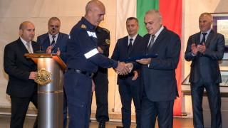 Вътрешния министър Валентин Радев не вижда причина да подава оставка