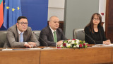 Край на хеликоптерните пари: Кабинетът маха акциза на газа, готви "инфлационен чек"