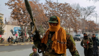 Талибаните заявиха че Пакистан е извършил два въздушни удара на