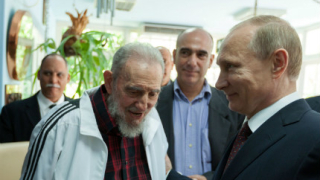 Путин и Фидел Кастро обсъдиха международната политика