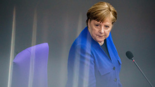 Германският канцлер Ангела Меркел призова германците да не застрашават постигнатото