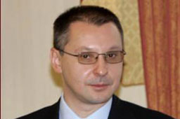 Станишев награди шестима отличници от Националната школа по мениджмънт