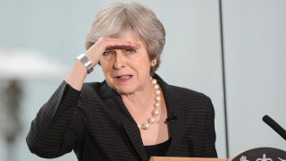 Премиерът на Великобритания Тереза ​​Мей призова Европейския съюз да сключи