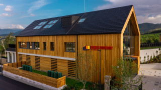 Интервю с Даниела Северинова Директор на училище Дени Дидро̀
Г жо Северинова