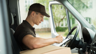 Еконт започва да доставя пратки от Турция до България Куриерската