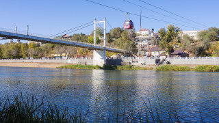 Повече от 2 400 къщи и над 3000 помощни и