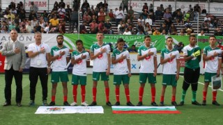 Българският национален отбор по футбол за бездомни хора е 12 и