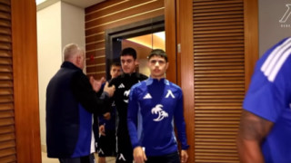 Собственикът на Левски Наско Сираков влезе във фитнес центъра