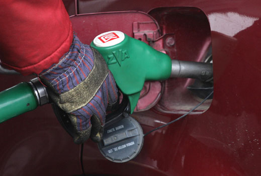 Огромни разлики в цените на бензина в България