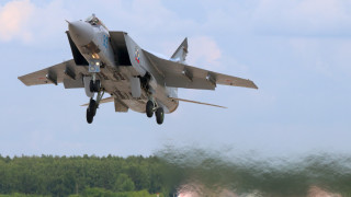 Руски изребителт МиГ 31 се разби в Мурманска област след пожар