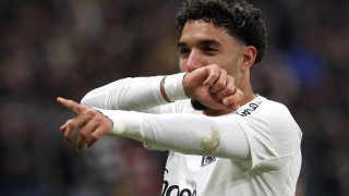 Водещият реализатор в Бундеслигата Омар Мармуш се е съгласил да