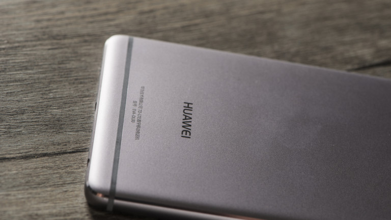 ЦРУ и ФБР: не използвайте Huawei и ZTE смартфони