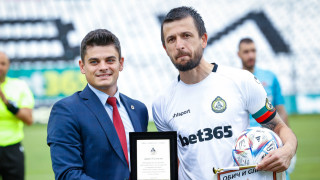 Доскорошният халф на Славия Дарко Тасевски влиза в щаба на