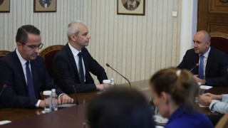 Президентът Румен Радев продължи серията консултации за съставяне на правителство