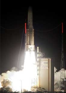 Стартира Ariane-5 с четири спътника на борда