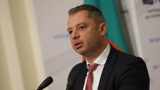 Делян Добрев: Ще останем без ТЕЦ-ове и без батерии