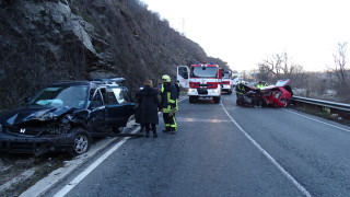 11 ограничителни колчета са изрязани в участъка от път I 1