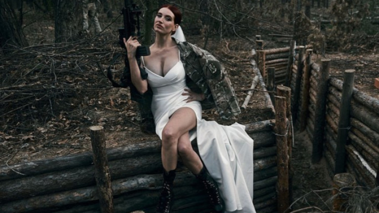 Сватба с оръжие в ръка